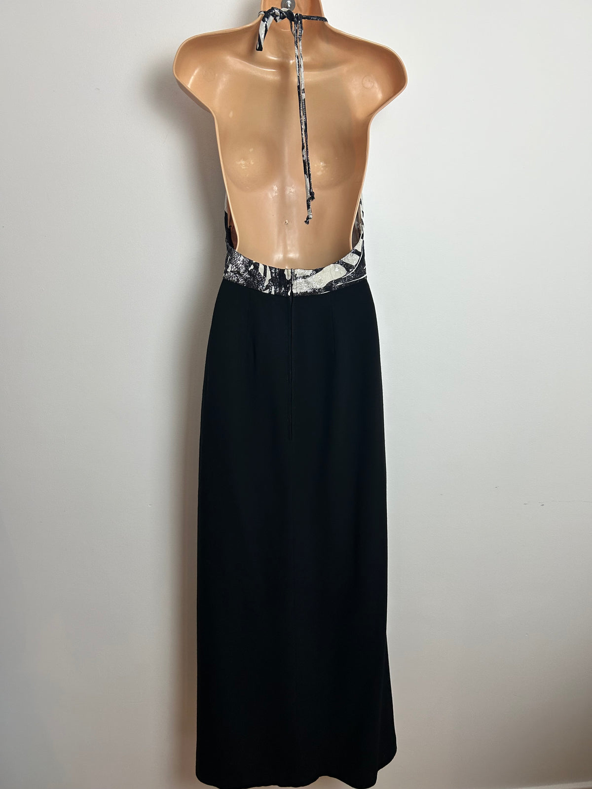 Vintage 1970s Size 8 Black & White Lurex Patterned Bodice Halter Occasion Maxi Dress