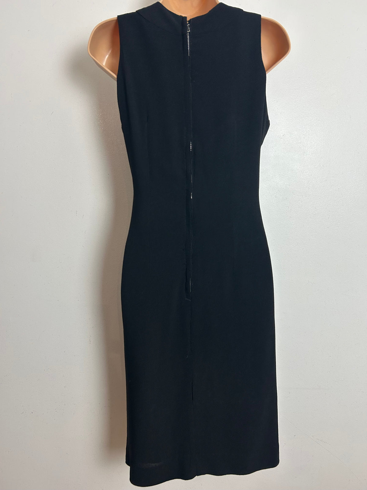 Vintage 1960s Size 10-12 Black & Cream Lace Trim Sleeveless Mod Shift Dress