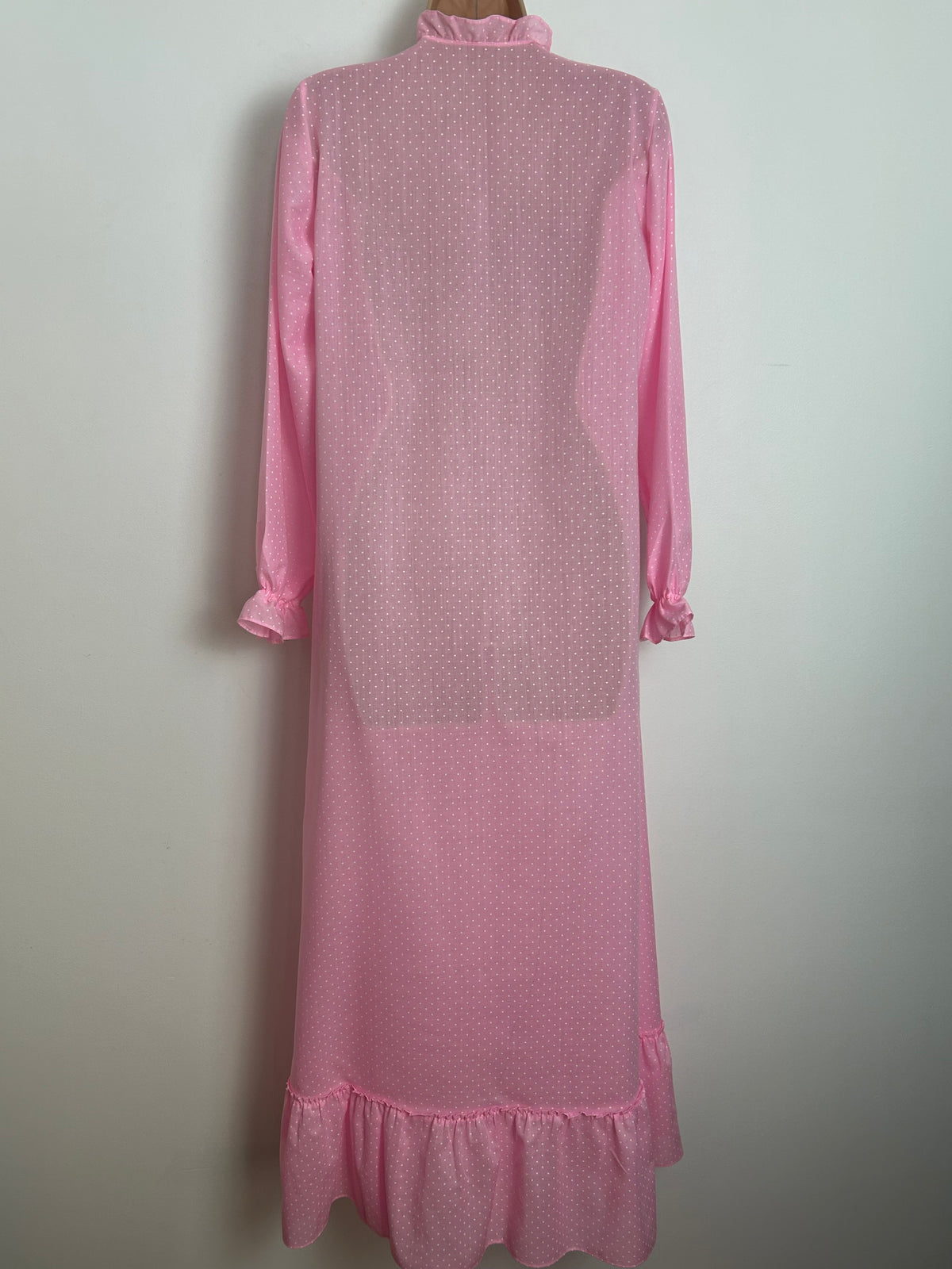 Vintage Size 10-12 Pink & White Polka Dot Lace & Ruffle Trim Long Sleeve Smock Style Nightdress