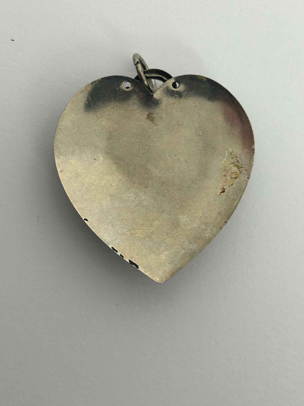 Vintage Silver Tone Base Metal Leaf Engraved Celtic Scottish Heart Shape Green Agate Stone Set Pendant