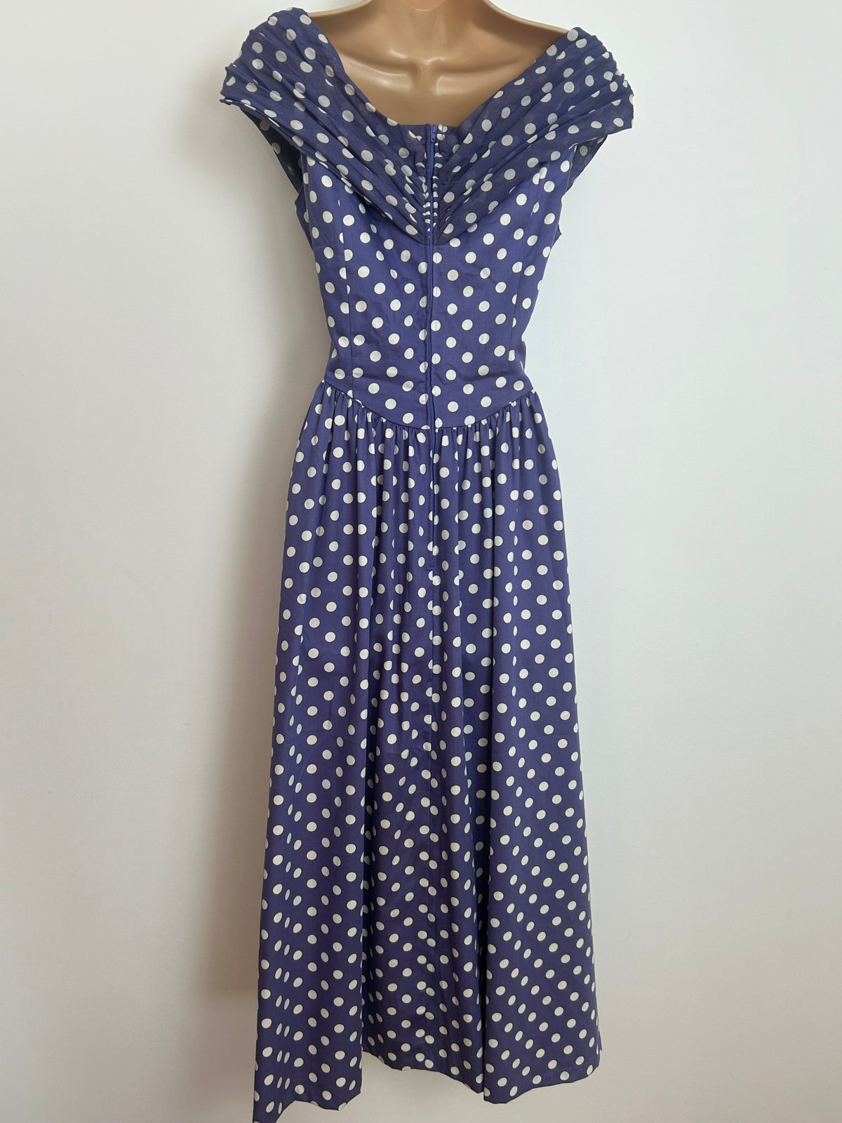Vintage 1980s LAURA ASHLEY Size 8 (Size 12 On Label) Blue & White Polka Dot Midi Summer Dress