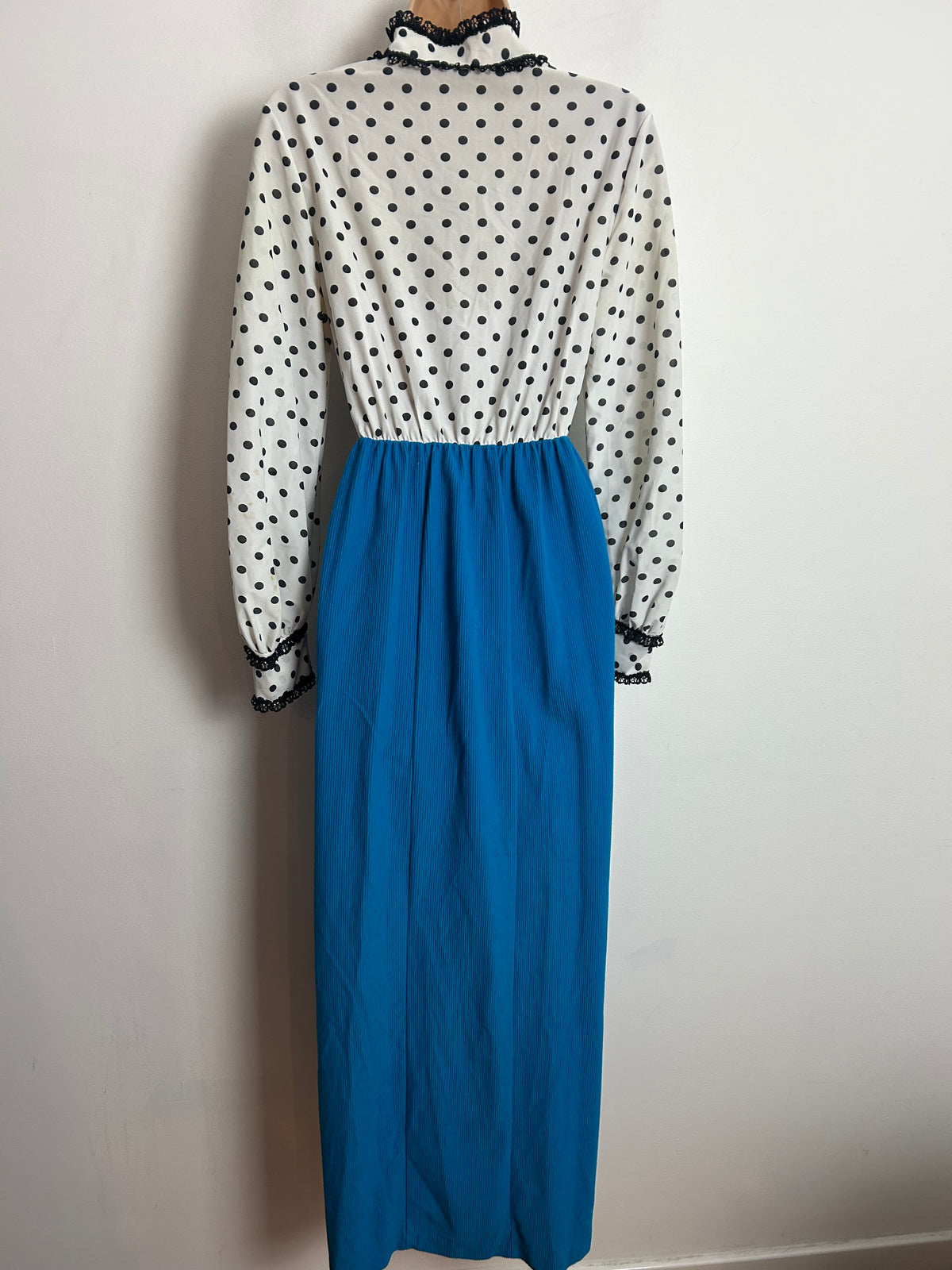 Vintage 1970s UK Size 10-12 White Black & Peacock Blue Polka Dot Nylon Lightweight Prairie Boho Maxi Dress