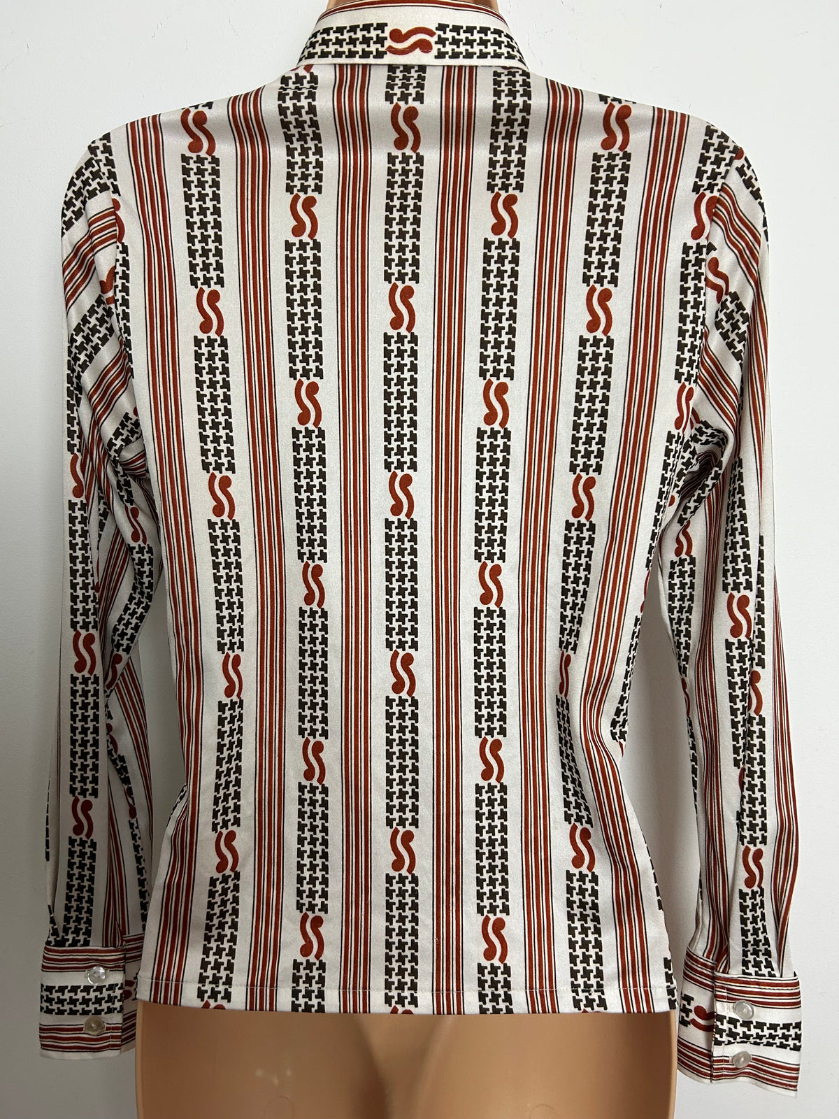 Vintage 1970s Size 10 White Brown & Rust Stripe & Dogtooth Print Dagger Collar Long Sleeve Shirt