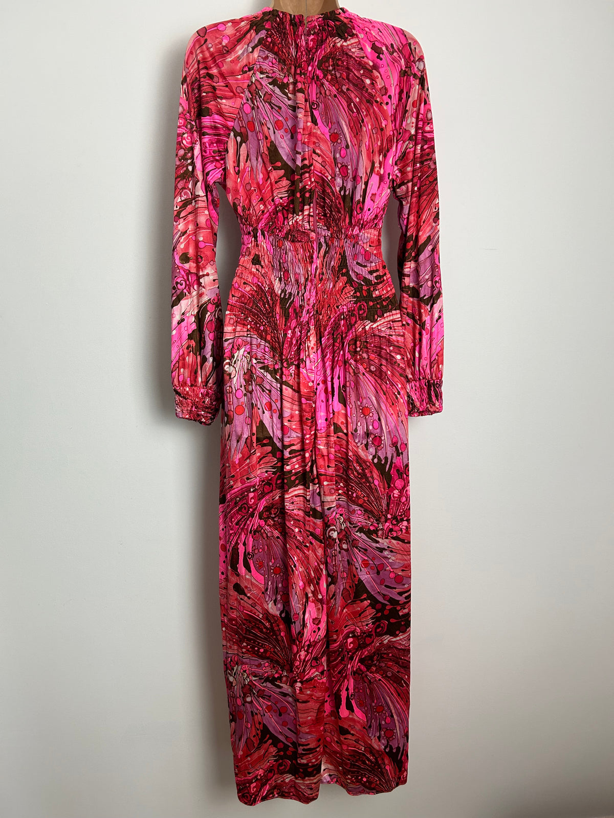 Vintage 1970s Size 10-12 Pink Abstract Psychedelic Print Long Sleeve Shirred Neck Maxi Dress
