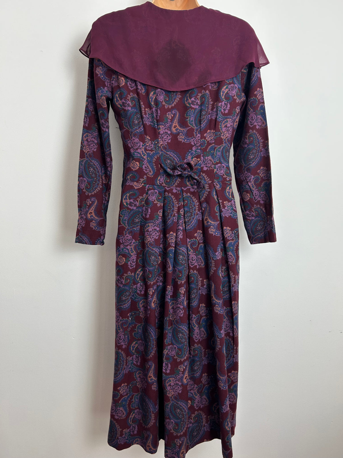 Vintage 1980s LAURA ASHLEY Size 8-10 Burgundy Paisley Wool Mix Chiffon Collared Midi Dress