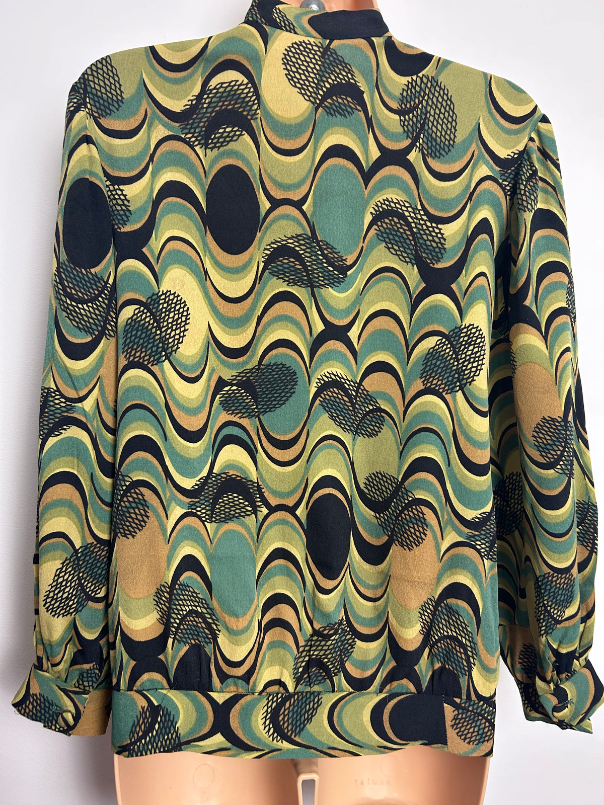 Vintage Late 1970s Size 14 Green & Black Tones Abstract Print Pussy Bow Long Sleeve Blouse