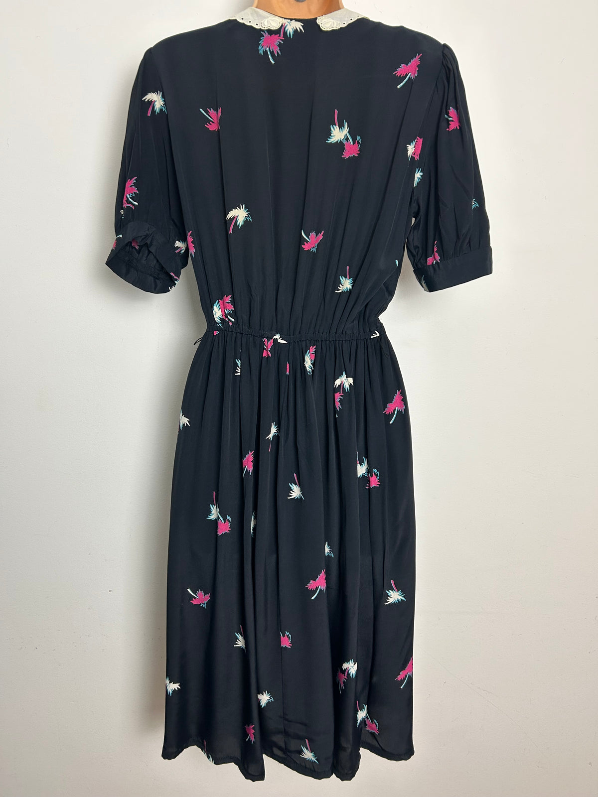 Vintage 1980s Size 10-12 Black Pink & White Palm Tree Print 1940s Style Day Dress