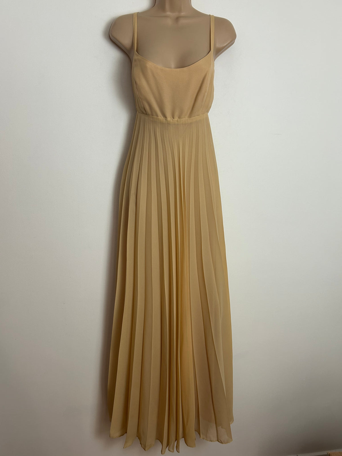 Vintage 1970s ARLETTE BERESSI Size 8 Nude Beige Strappy Pleated Empire Line Occasion Maxi Dress