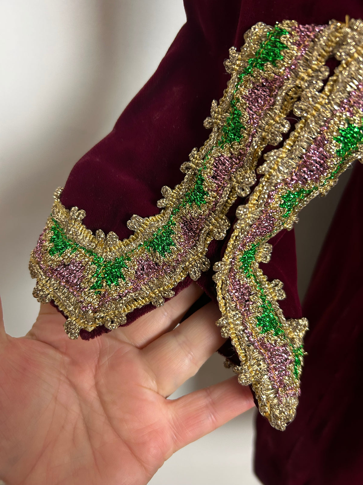 Vintage 1960s Size 10-12 Maroon Velvet & Gold Green & Pink Braid Trim Xmas Shift Dress