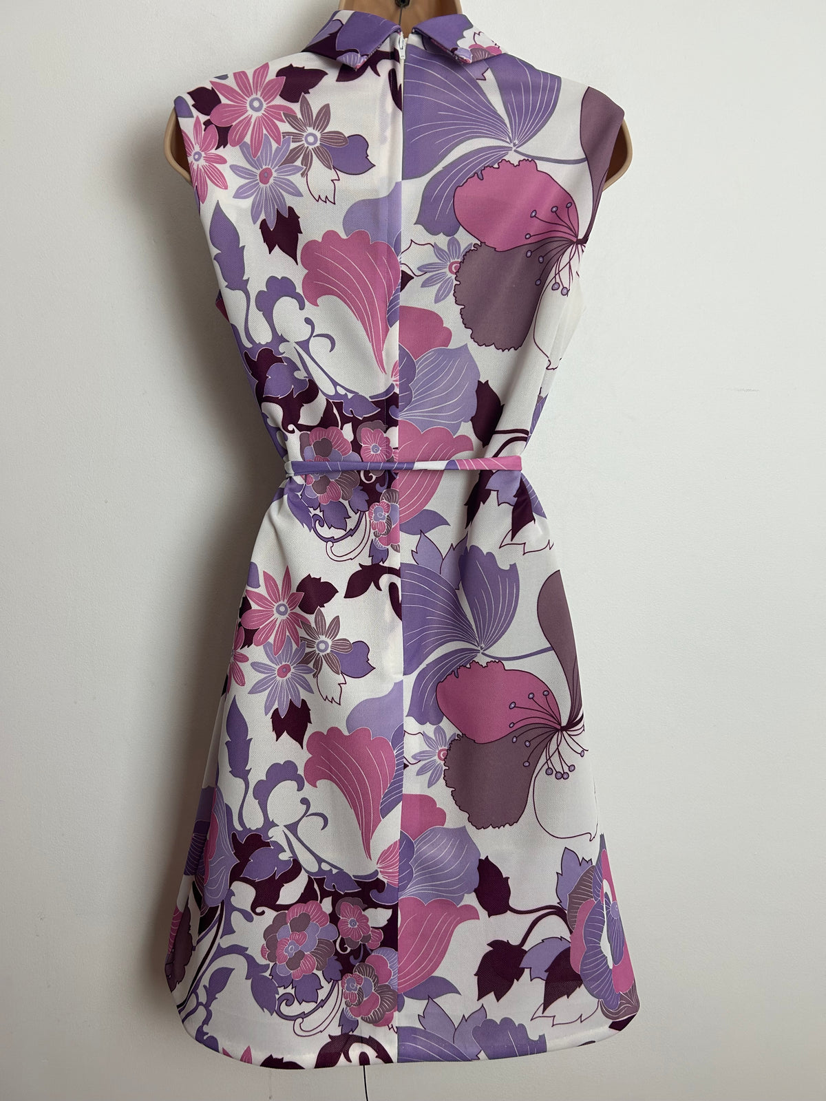 Vintage Early 1970s ST MICHAEL Size 10 White Pink Lilac & Plum Floral Print Sleeveless Belted Mod Dress