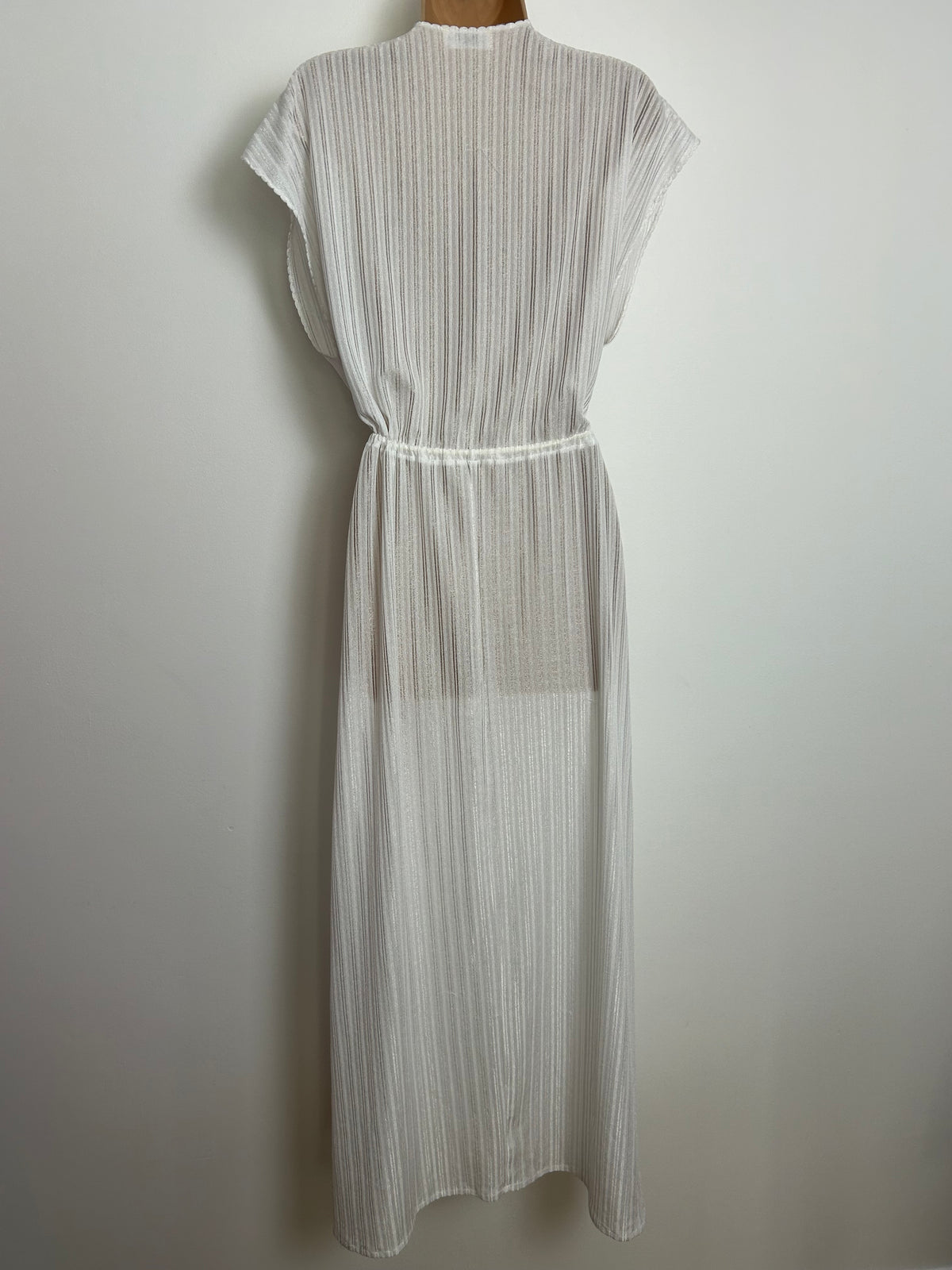 Vintage Late 1970s LOUIS FERAUD LINGERIE Size 12-14 White Stripe Lace Trim Full Length Nightdress