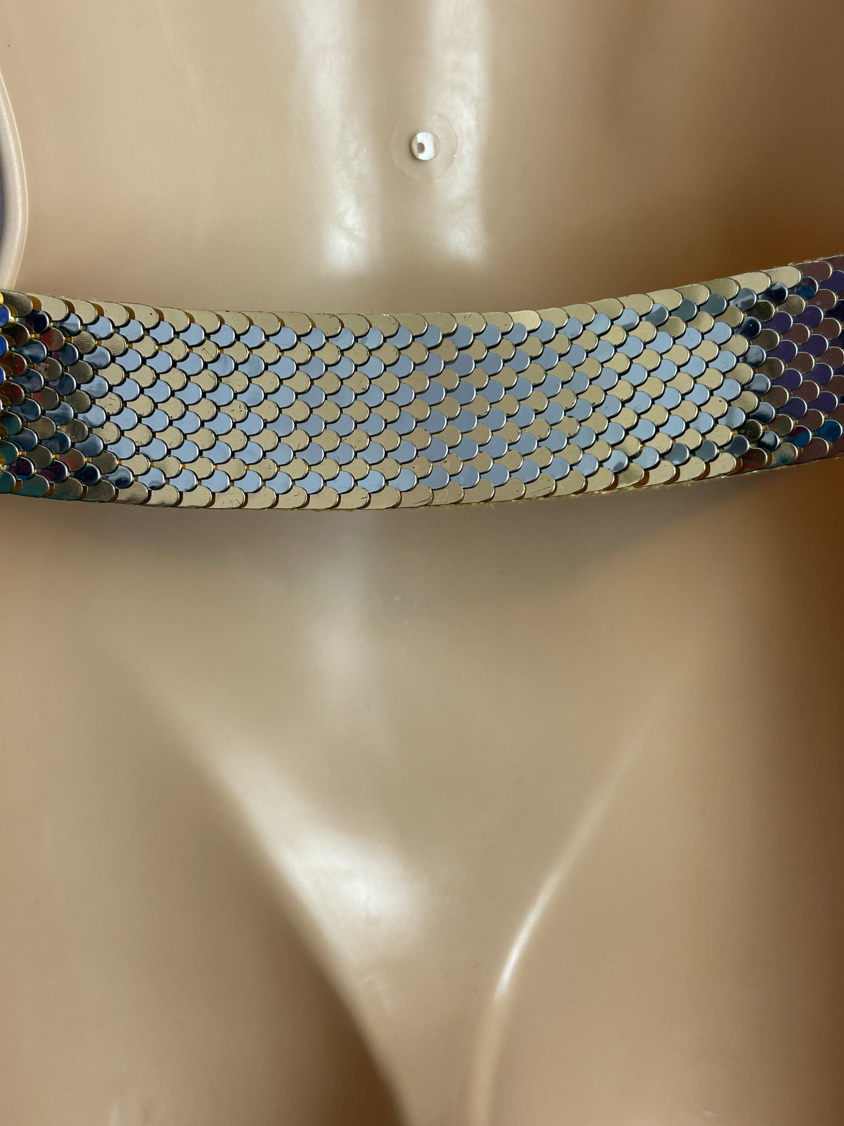 Vintage 1970s Gold & Silver Metal Fish Scale Stretchy Elasticated Belt 4cm Width
