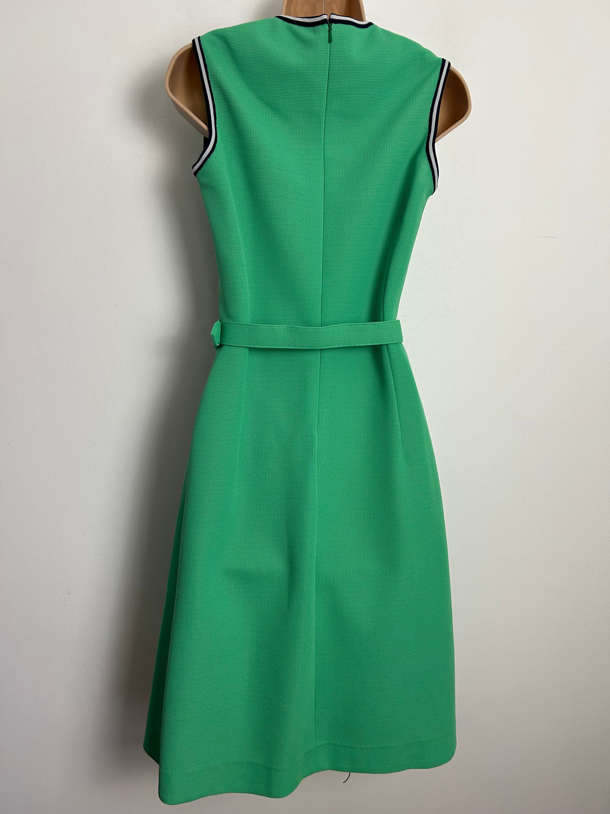 Vintage 1960s LEROSE Size 8 Green Piping Trim Belted Pocket Detail Mod Dress