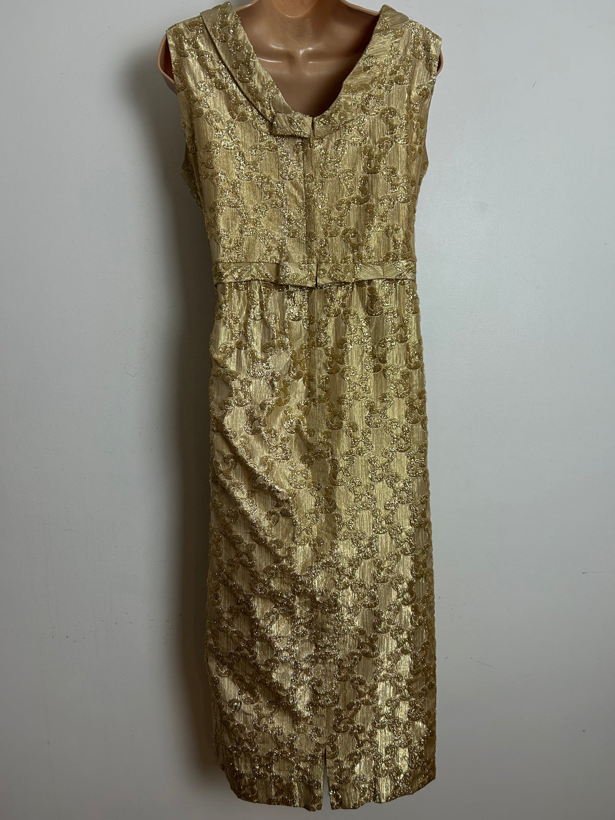 Vintage 1960s Size 14 Metallic Gold Sleeveless Christmas Party Occasion Midi Dress