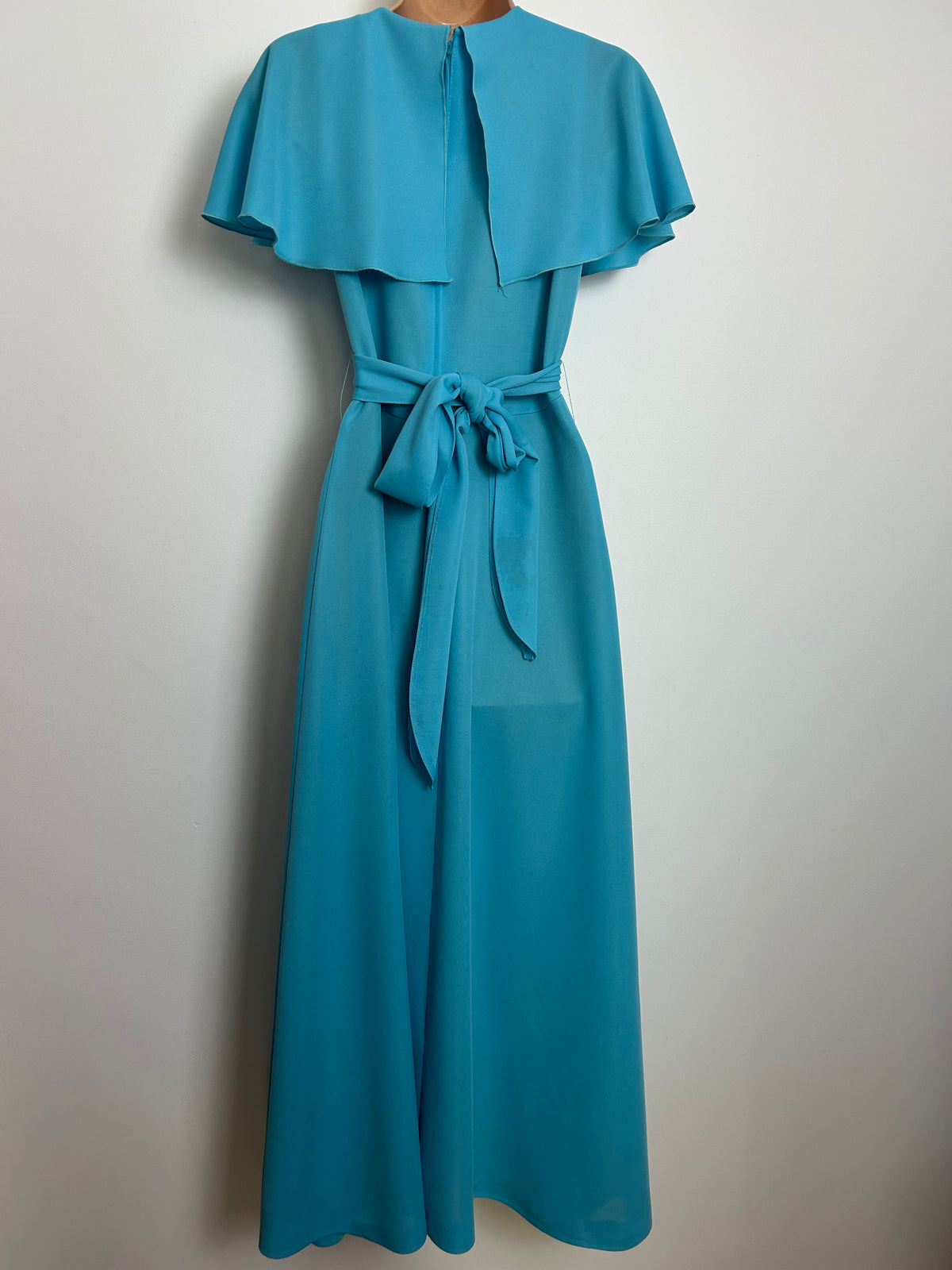 Vintage 1970s Size 8 Pale Turquoise Blue Shawl Collar Cross Over Tie Back Maxi Dress