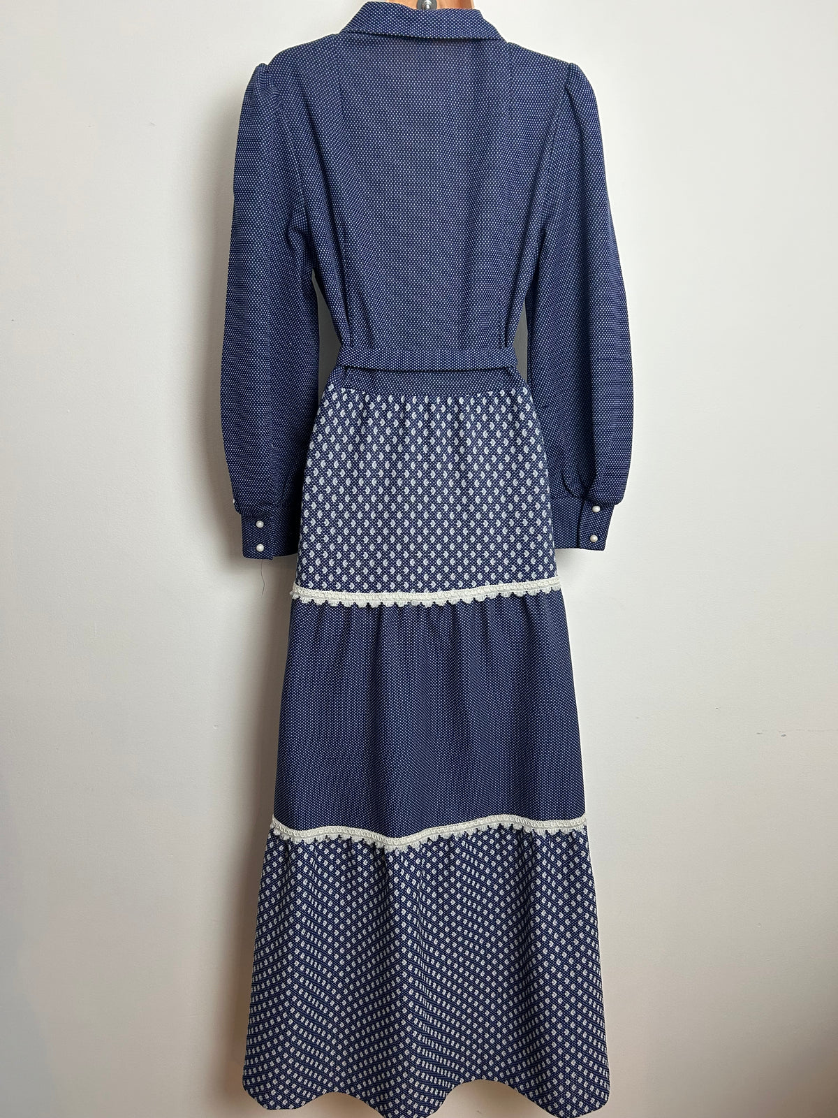 Vintage 1970s Size 12 Dark Blue Polka Dot & Abstract Print Dagger Collared Belted Tiered Maxi Dress