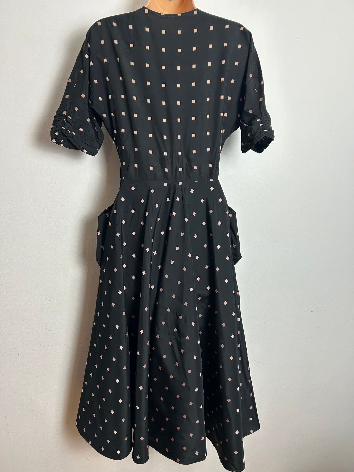 Vintage Late 1940s Size 4-6 Black & Pink Square Pattern Feature Pockets Swing Dress