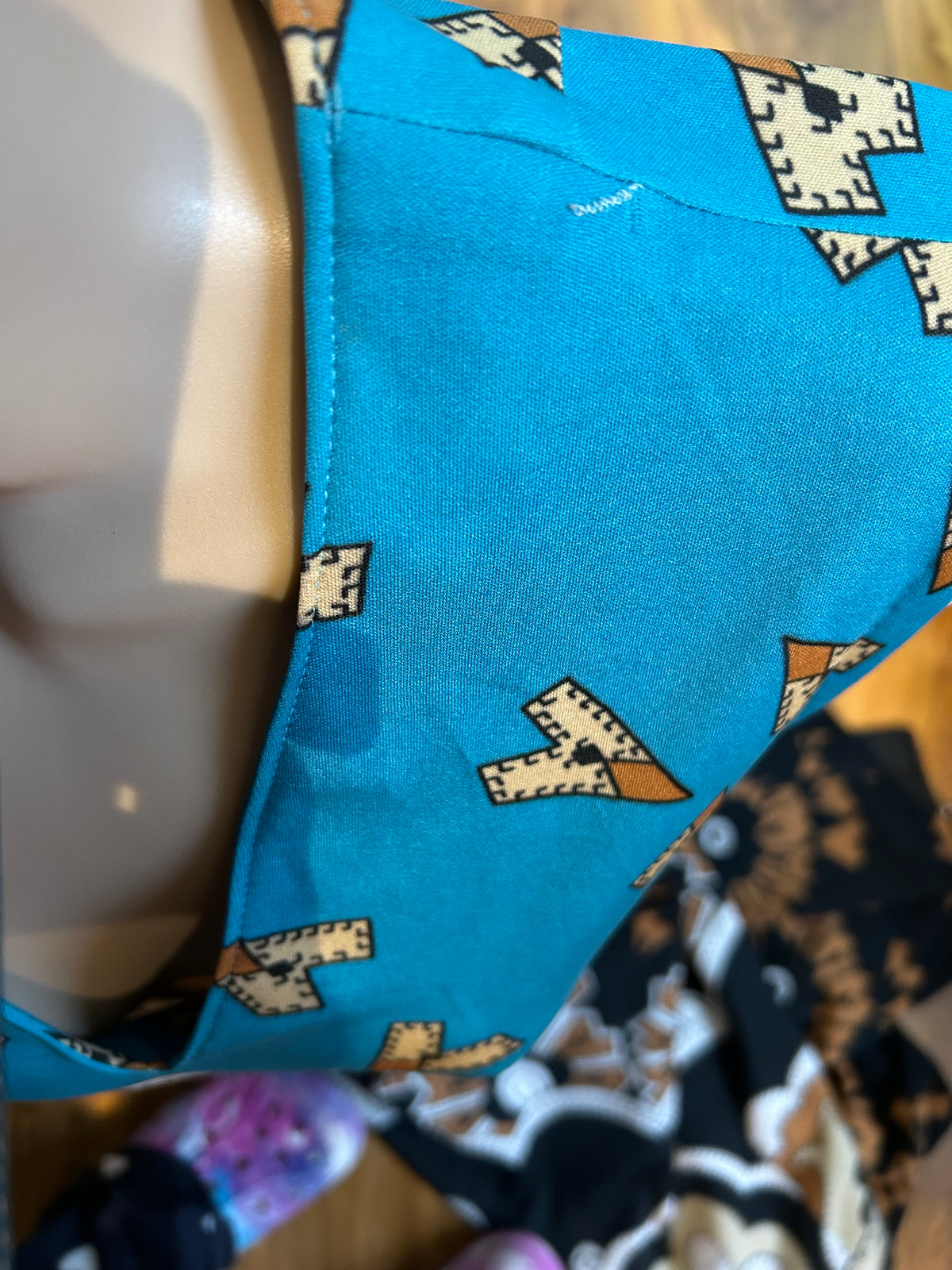 Vintage 1970s Size 8-10 Black Turquoise & Brown Abstract Print Sleeveless Midaxi Dress