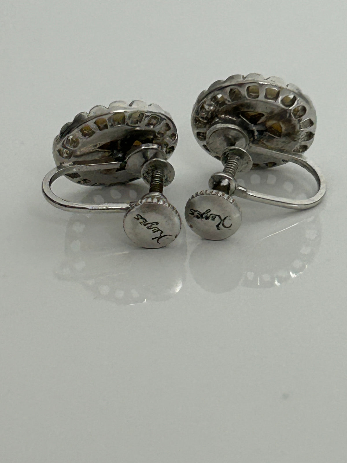 Vintage 1950s Rare & Collectable Canadian KEYES Silver Tone Mother Of Pearl Maple Leaf Screw Back Earrings
