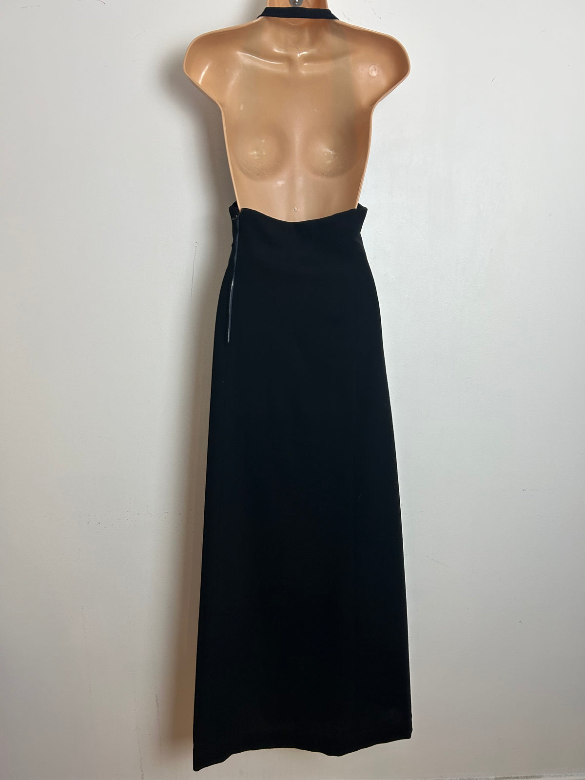 Vintage 1970s Size 8 Black Bead Detail Plunging V-Neck Open Back Occasion Evening Dress