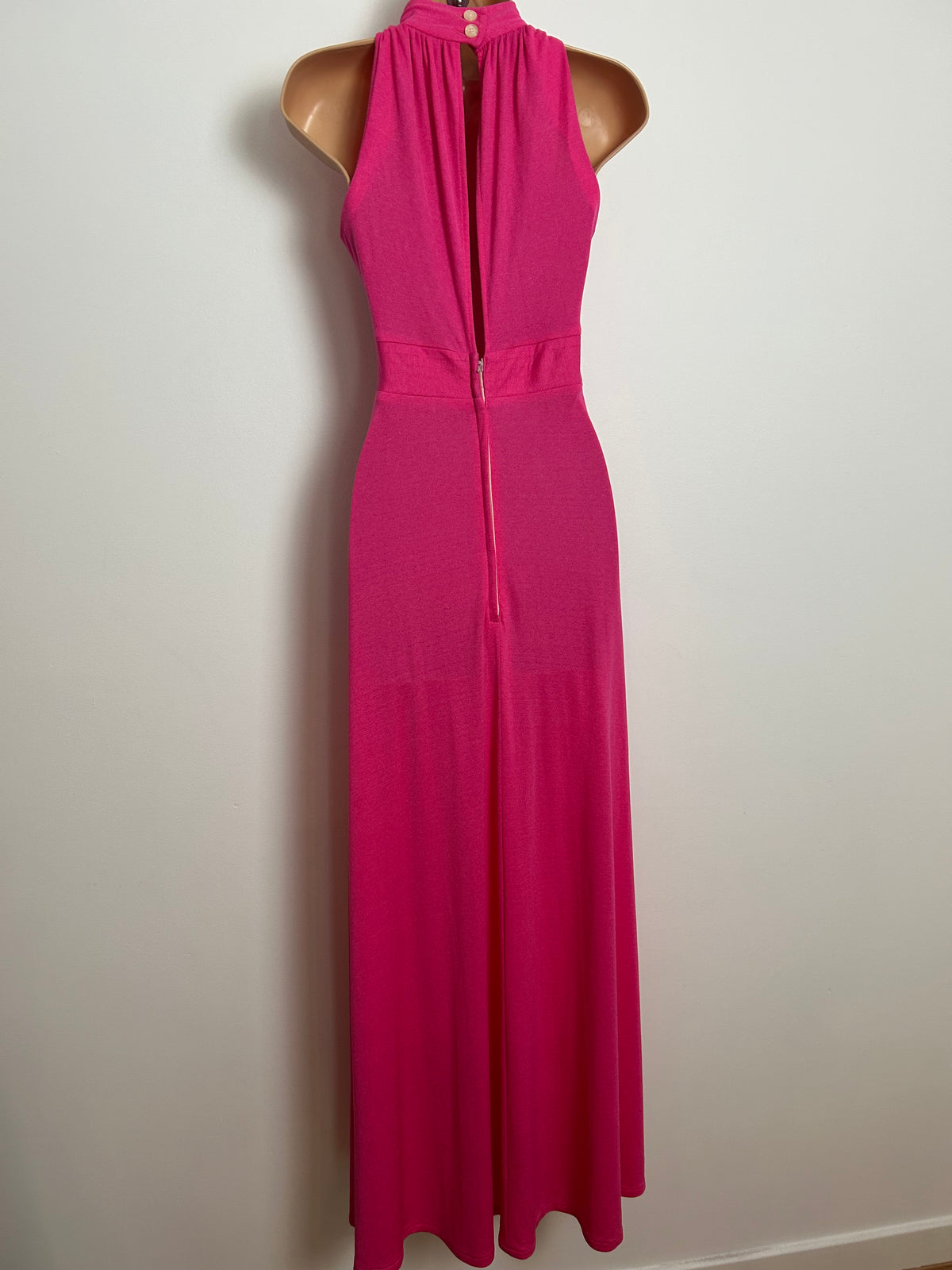 Vintage 1970s Size 6 Candy Pink Keyhole Cut Out Sleeveless Maxi Dress