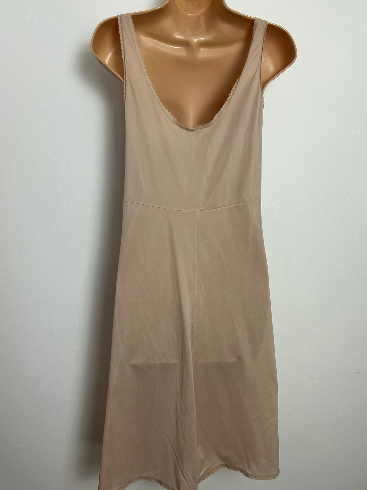 Vintage 1960s Size 12-14 Nude Beige Lace Detail Nylon Slip