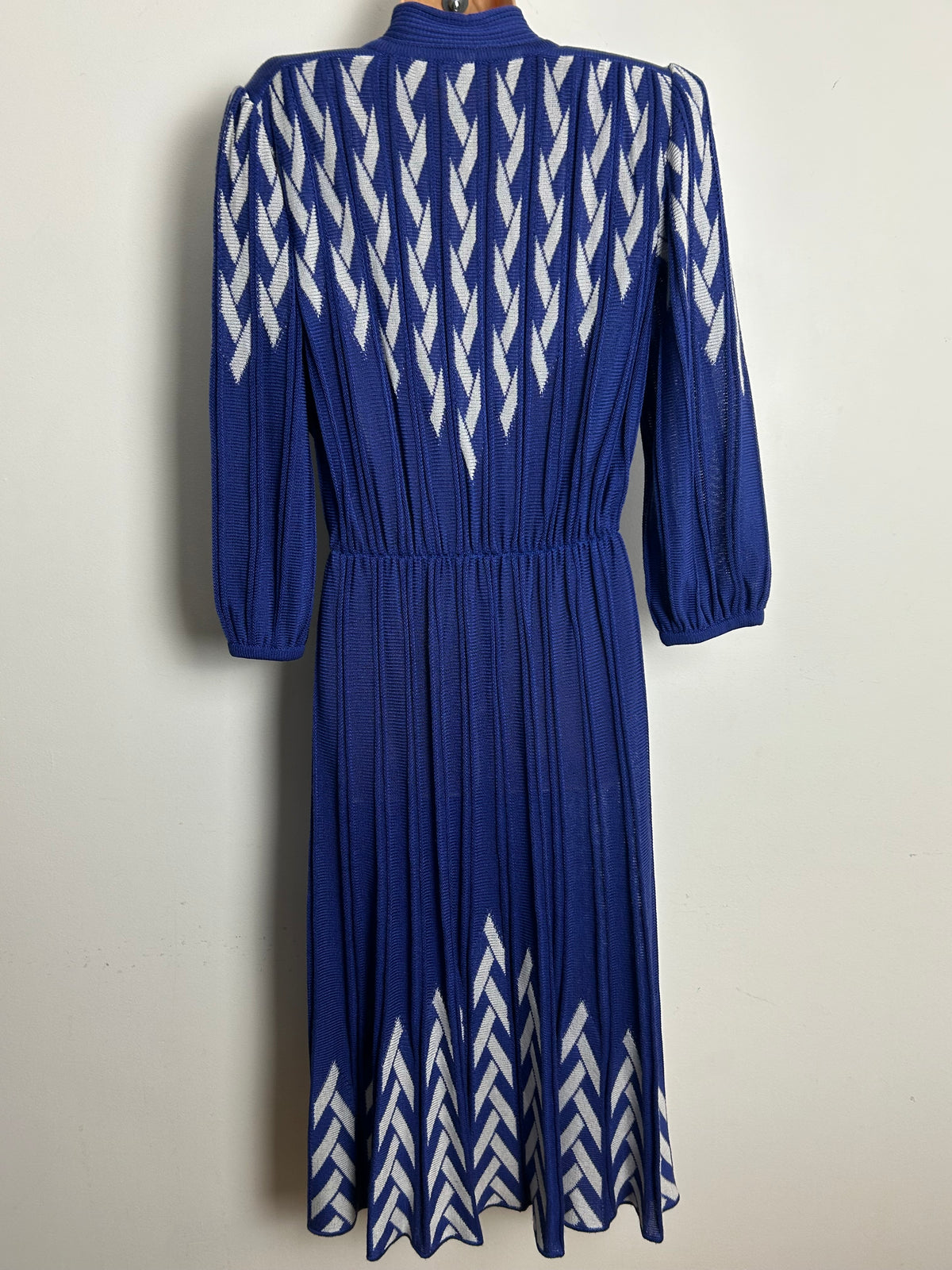Vintage 1980s MEDICI BY GILL HARVEY Italian Size 10 Navy Blue & White Patterned Knitted Midi Dress