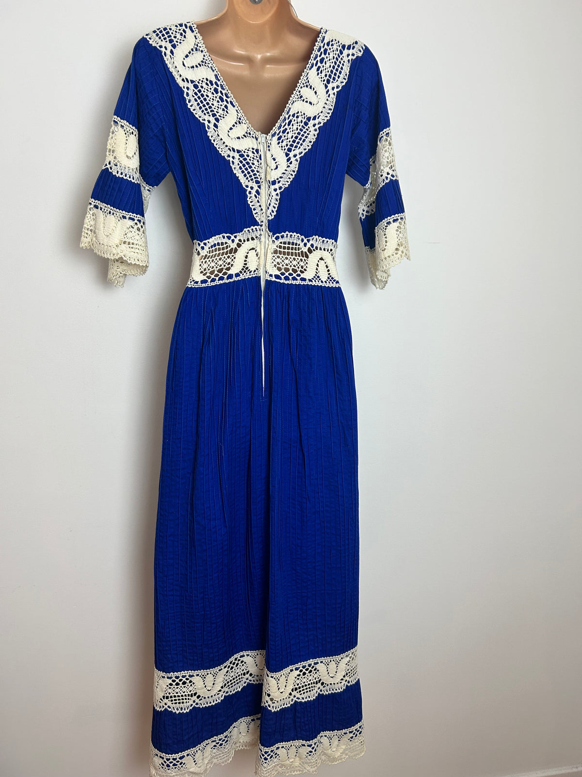 Vintage 1970s MEXICAN Size 10 Royal Blue Pintuck Pleated Crochet Lace Detail Cotton Maxi Dress
