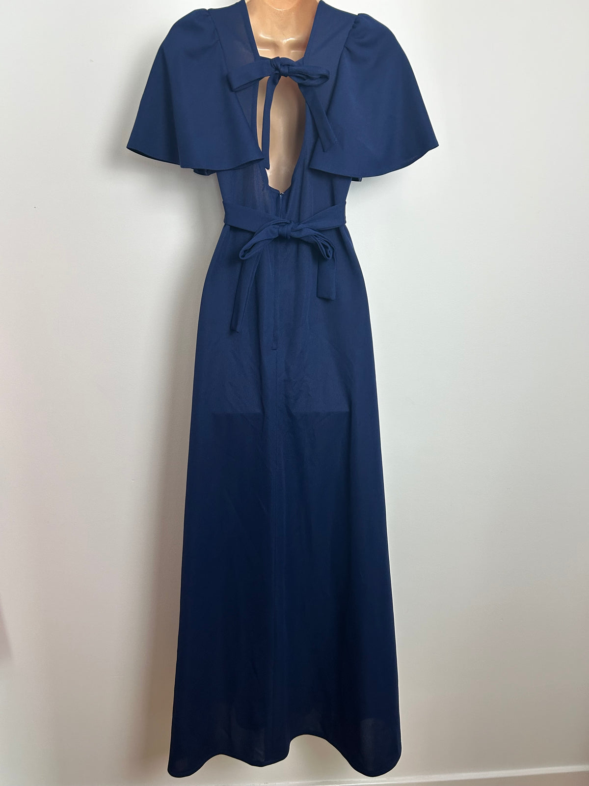 Vintage 1970s Size 8 Navy Blue Open Back Tie Back Flutter Sleeve Boho Maxi Dress