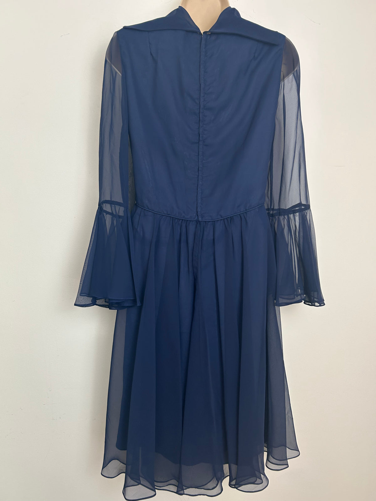 Vintage 1960s SUSAN SMALL Size 12 Navy Blue Chiffon Flare Cuff Gather Pleated Mid Length Dress