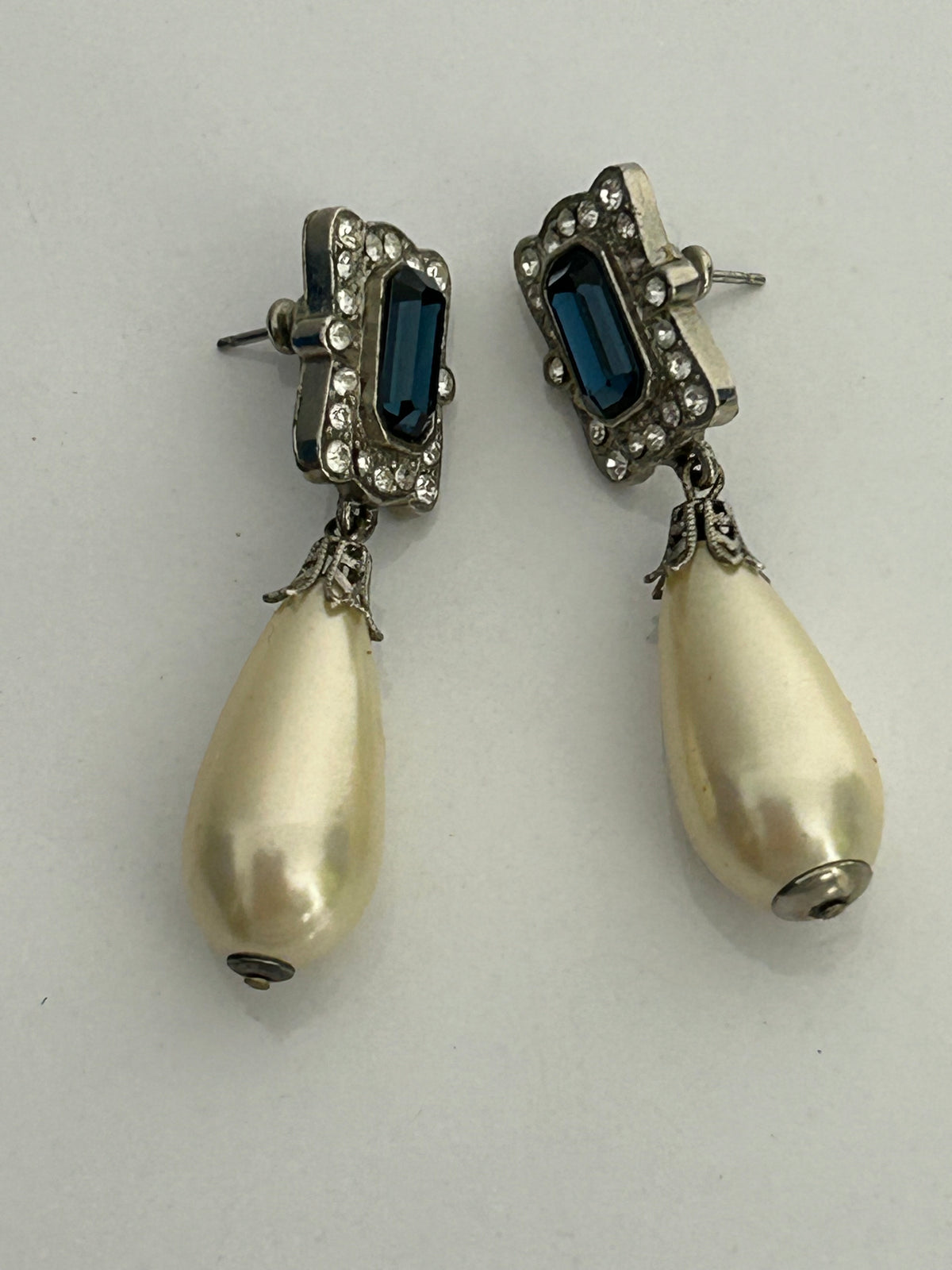 Vintage 1960s Silver Tone Blue Stone Diamante Set Pearl Droplet Clip On Earrings