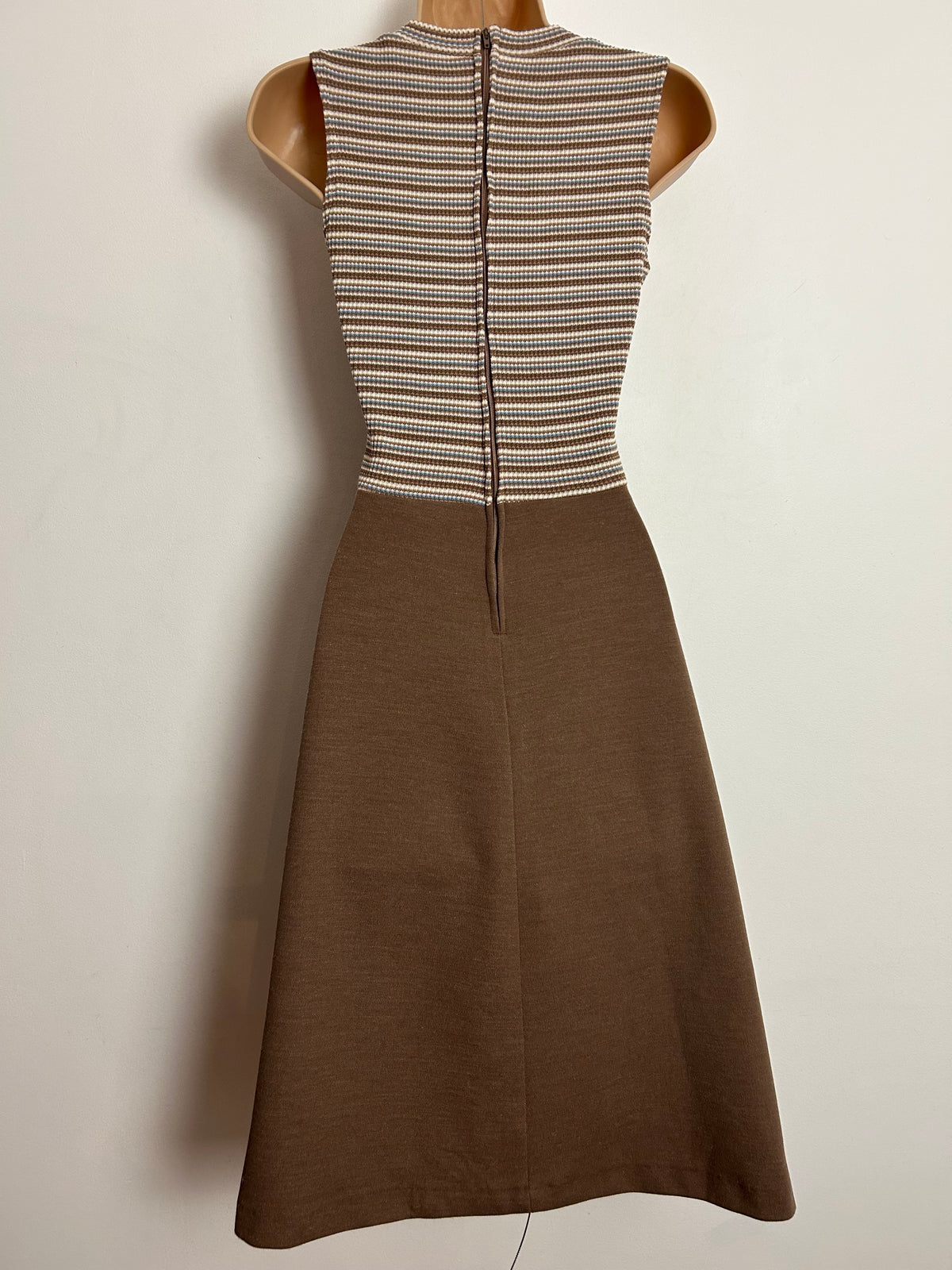 Vintage 1960s DARLING DEBS BY RUTH EIB UK Size 8 Mocha Brown White & Blue Stripe Mod Dress