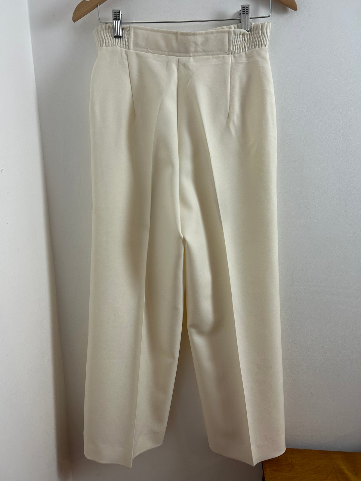 Vintage 1970s COLLEGE TOWN UK Size 10 Winter White Perma Pleat Wide Leg Trousers