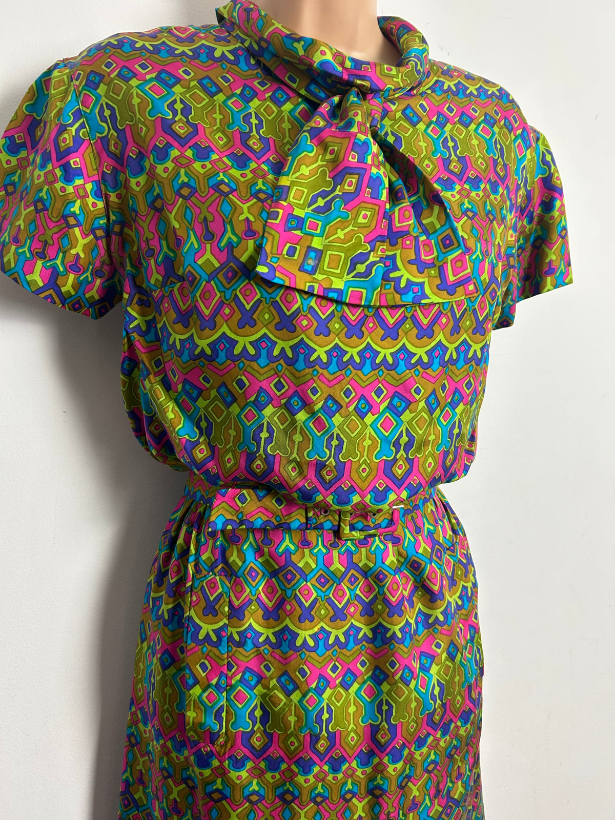 Vintage 1960s Size 10 Green Pink Purple & Tan Brown Abstract Print SILK Belted Mod Dress