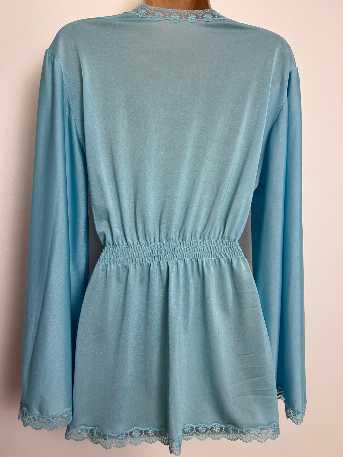 Vintage 1970s Size 12-14 Blue Lace Trim Long Sleeve Shirred Waist Bed Shirt/Jacket