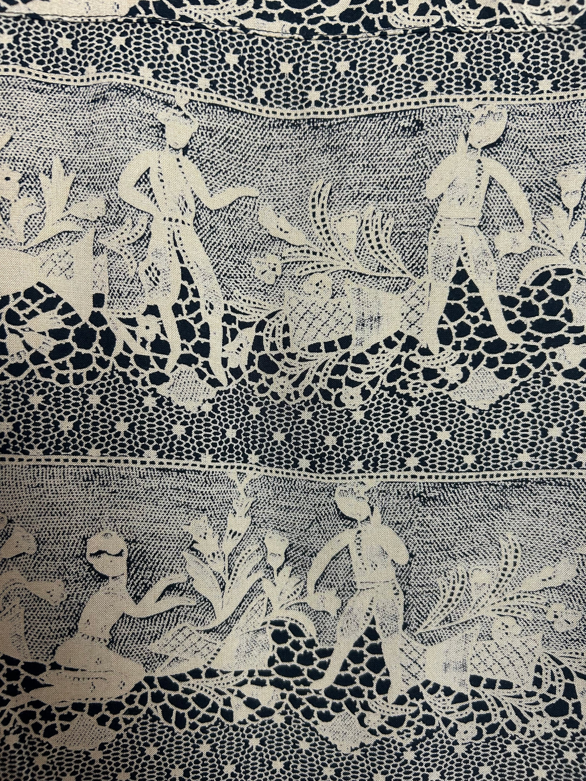 Vintage 1980s ALBA MODE Size 14-16 Black & Beige Genie Aladdin-Inspired Novelty Print Shirt