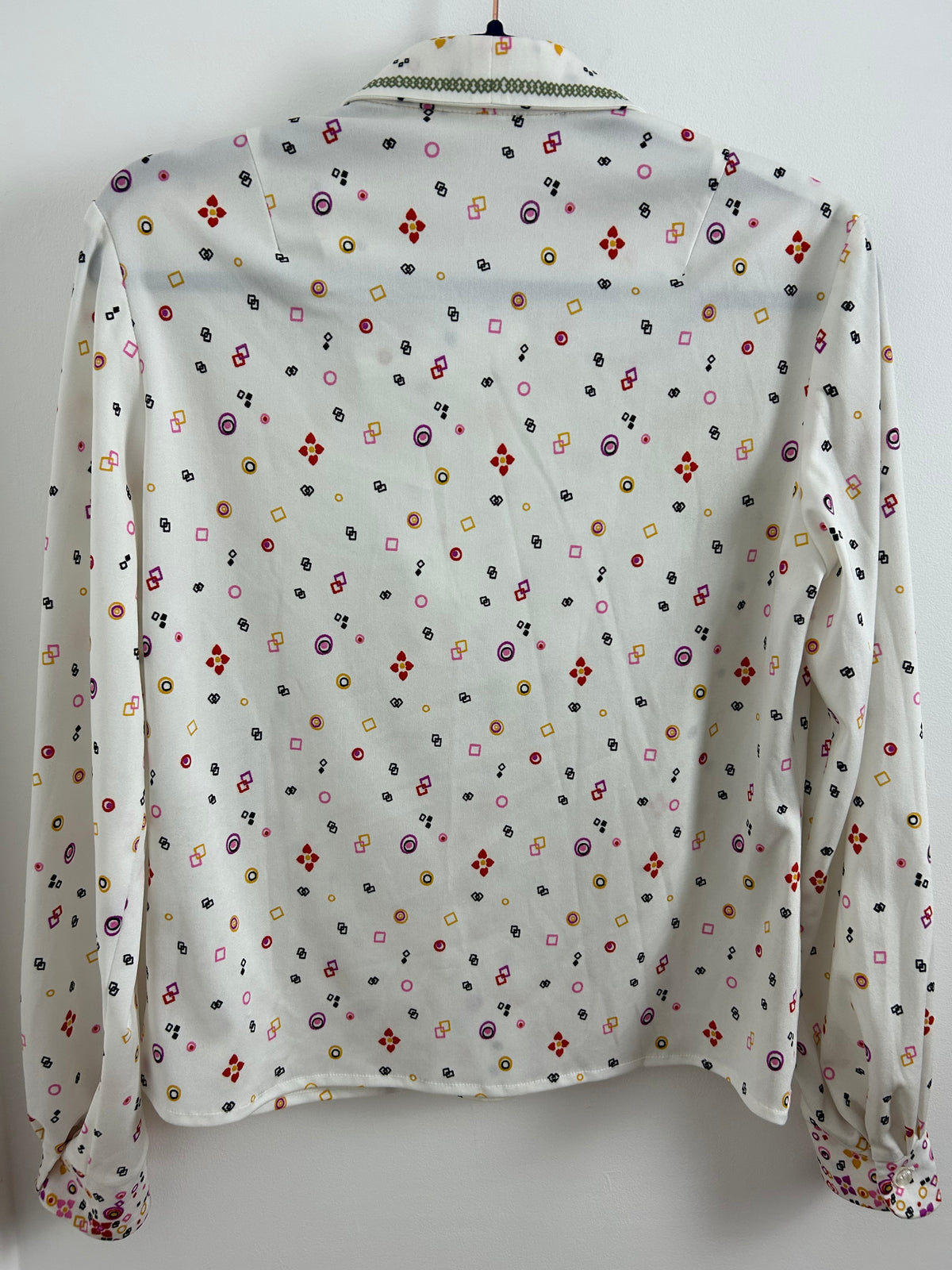 Vintage 1970s Size 12-14 White Purple Red Yellow & Black Abstract Geo Print Long Sleeve Shirt