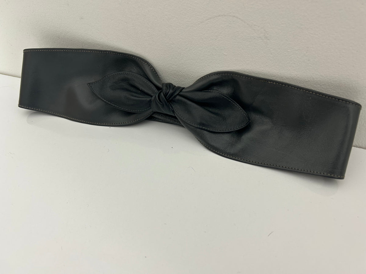 Vintage 1980s STEPHEN COLLINS Grey Leather Bow Detail Cinch Belt 30" Waist