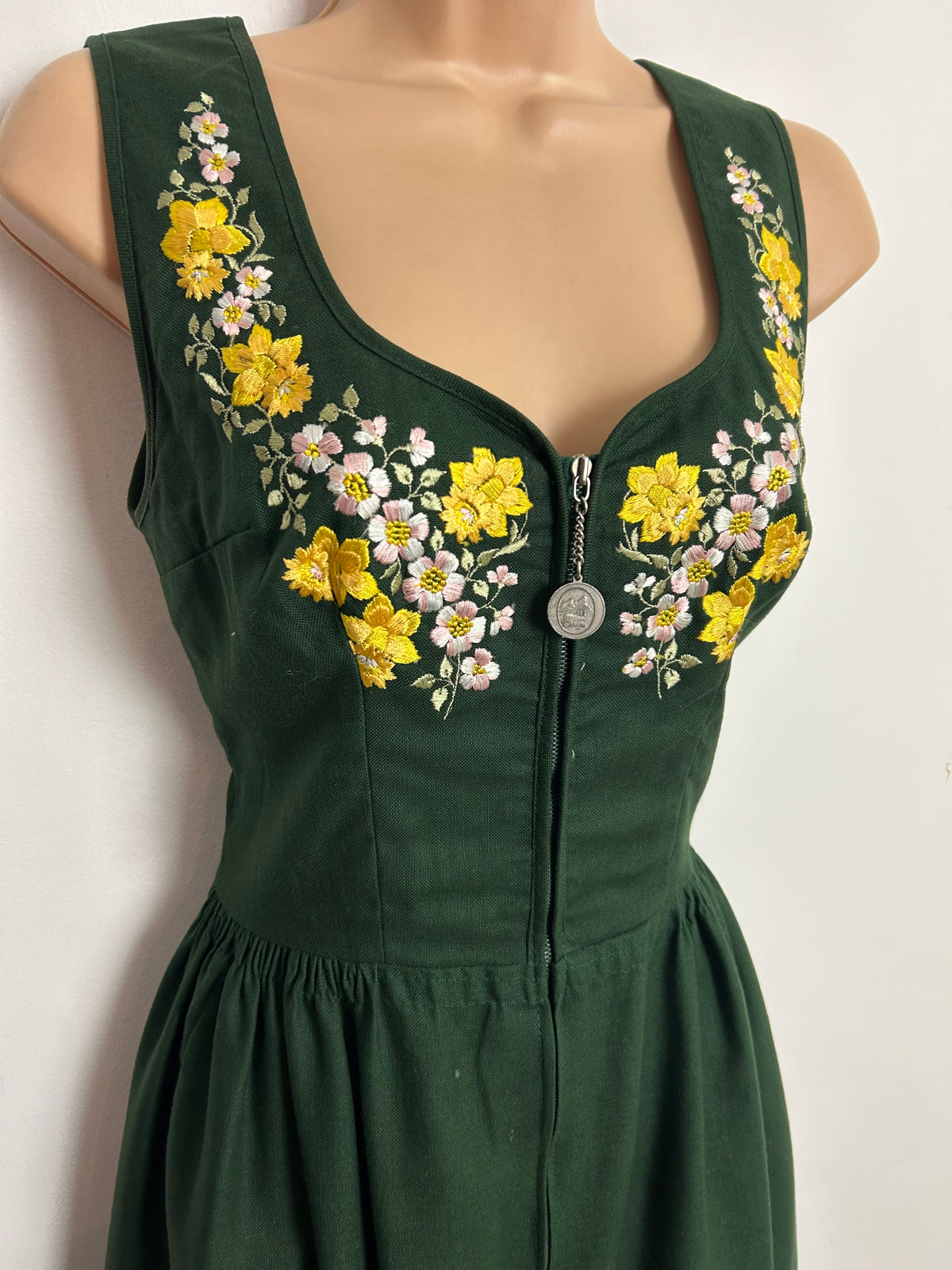 Vintage 1950s Gertr. Jacob UK Size 6 Green & Yellow Embroidered Traditional Austrian Dirndl Dress With Removable Apron
