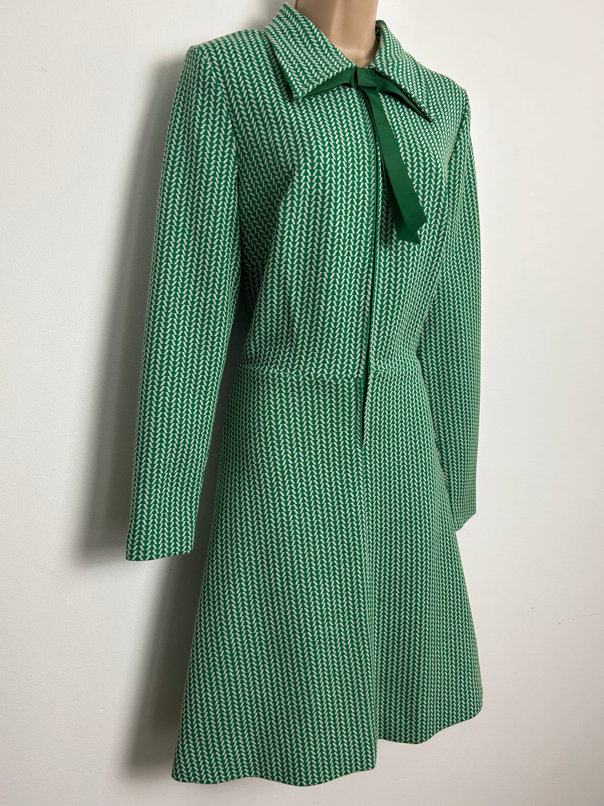 Vintage Early 1970s ST MICHAEL Size 12 Green & White Dash Print Zip Print Bow Detail A-Line Mod Dress
