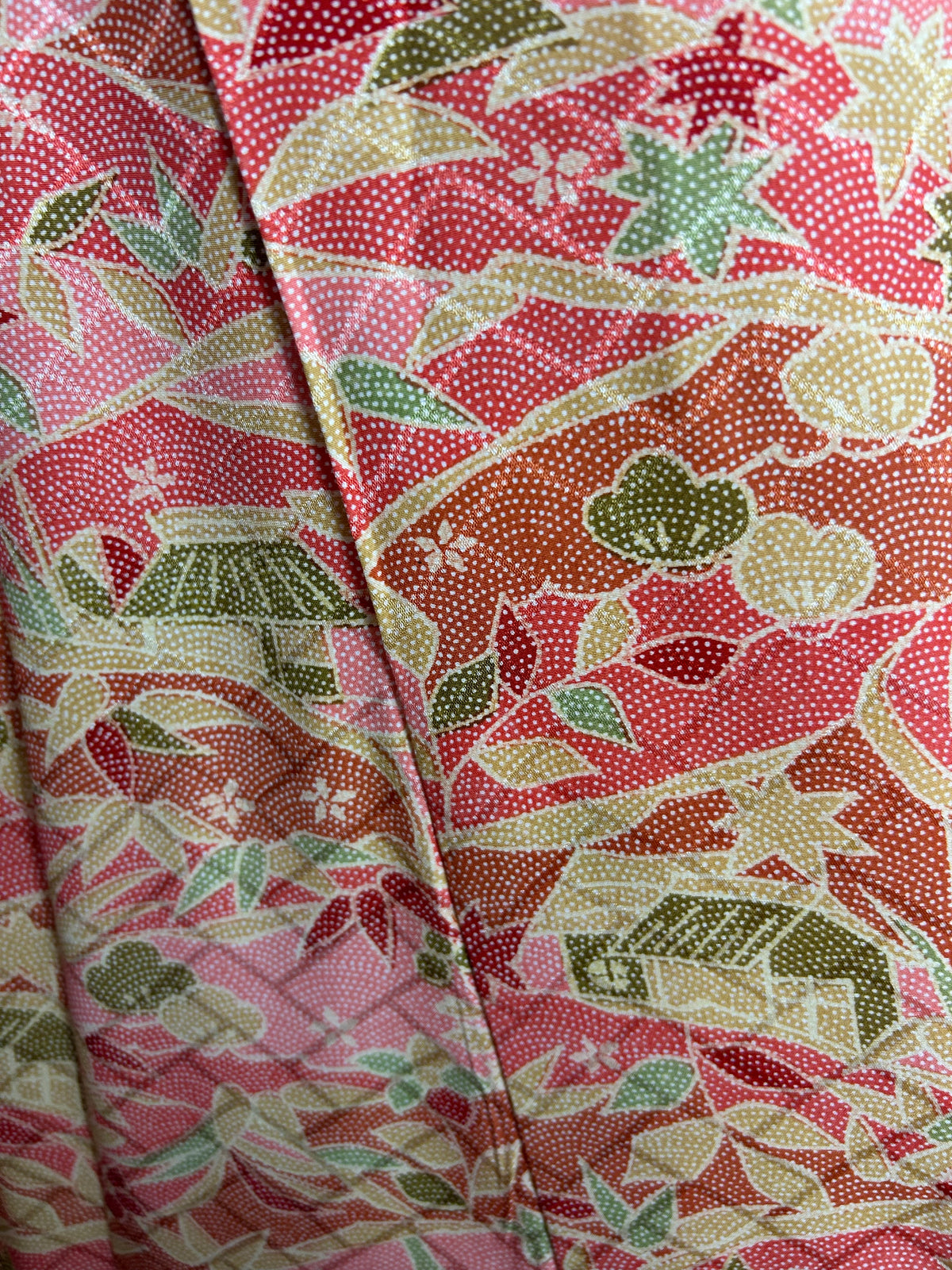 Vintage Japanese Up To Size 16/18 Pink Red Beige & Green Leaf & Hut Print Full Length Kimono