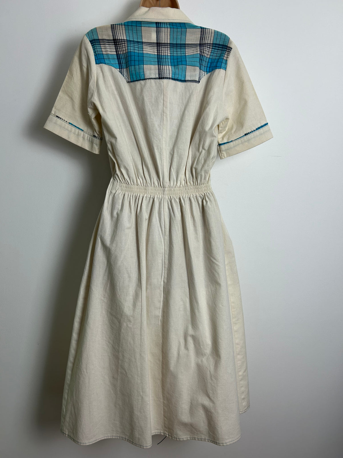 Vintage 1970s CANDA INTERNATIONAL Size 12-14 Beige & Blue Check Contrast Cotton Shirt Dress