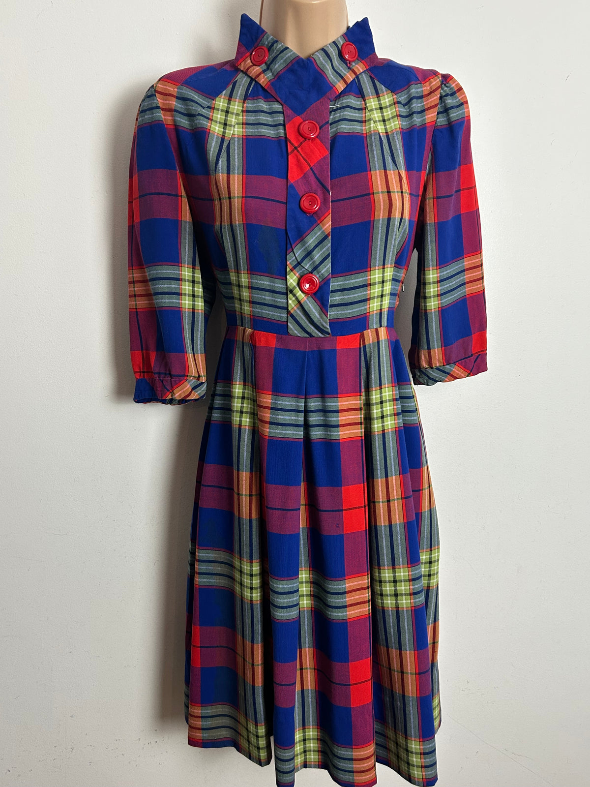 Vintage 1950s Size 10 Blue Red Pink & Green Check Print High Neck Pleated Cotton Day Dress