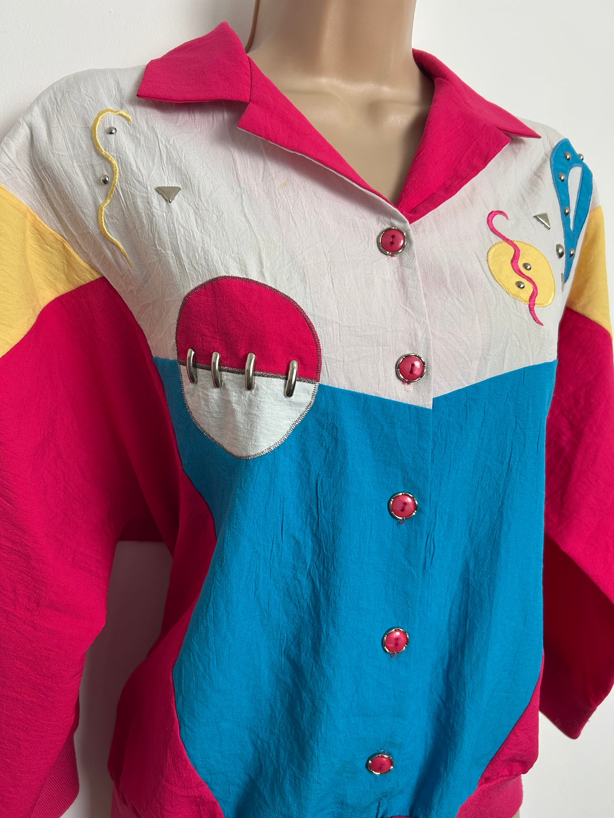 Vintage 1980s Size 14-16 Cerise Pink Turquoise & White Applique & Stud Detail Casual Leisurewear Top