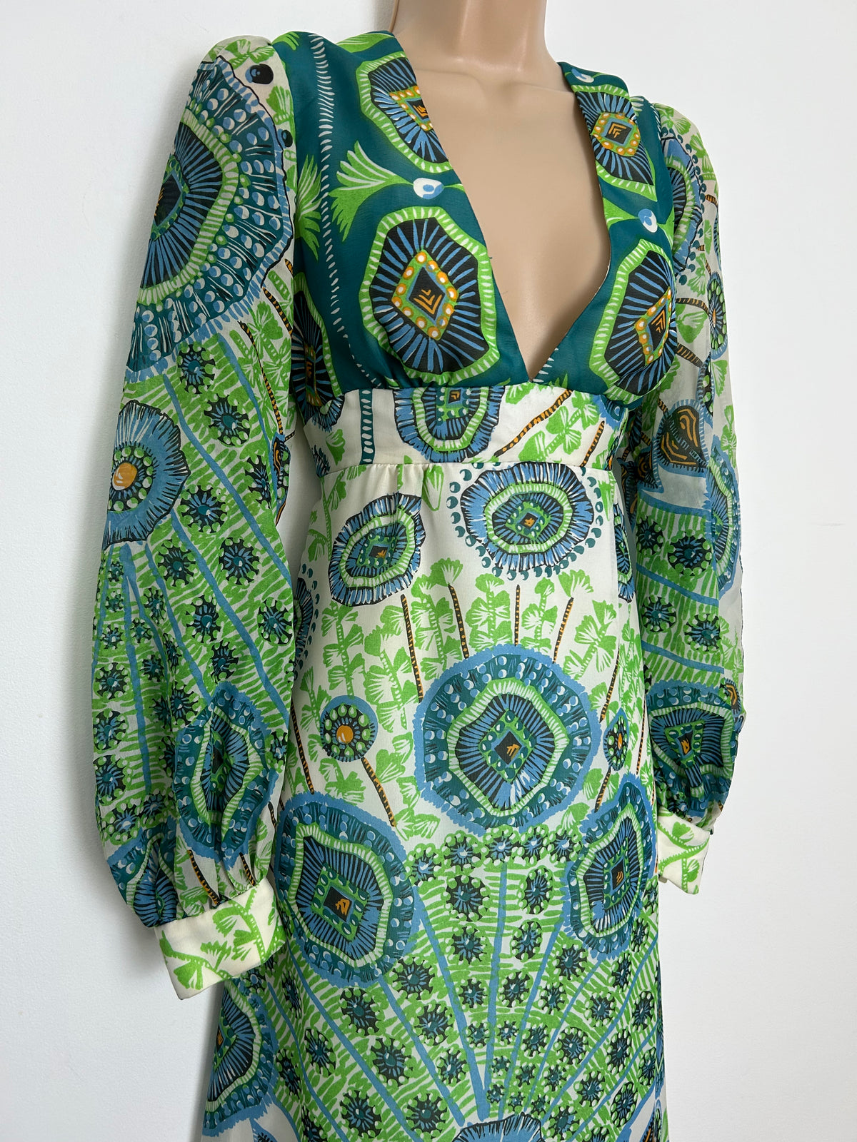 Vintage 1970s MISS NOVELL Size 10-12 Cream Teal & Green Abstract Print Long Sleeve Maxi Dress