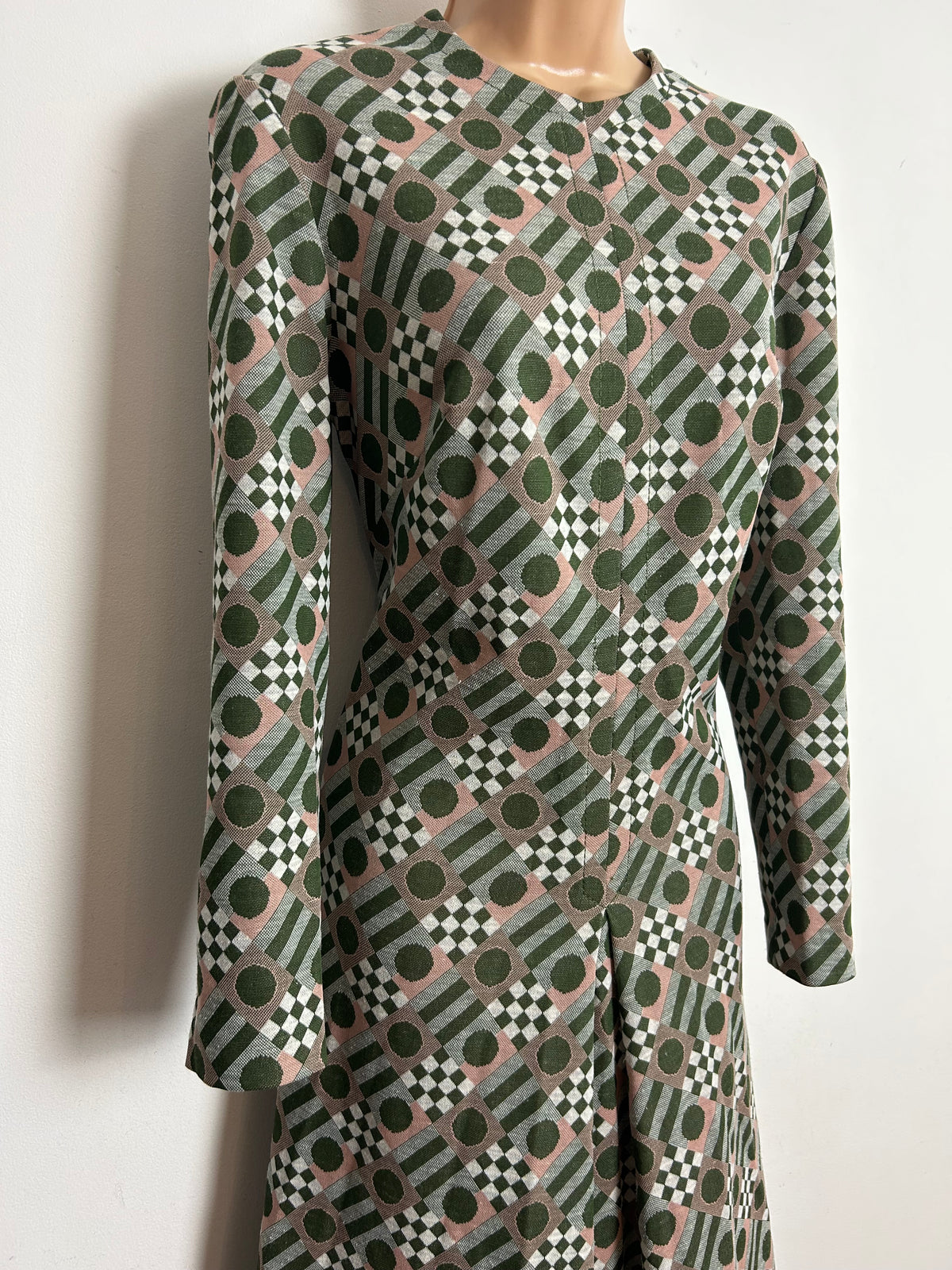Vintage 1960s DUCHESSE ANNE Size 14-16 Green &  Pink Check & Circle Print Mod Shift Dress