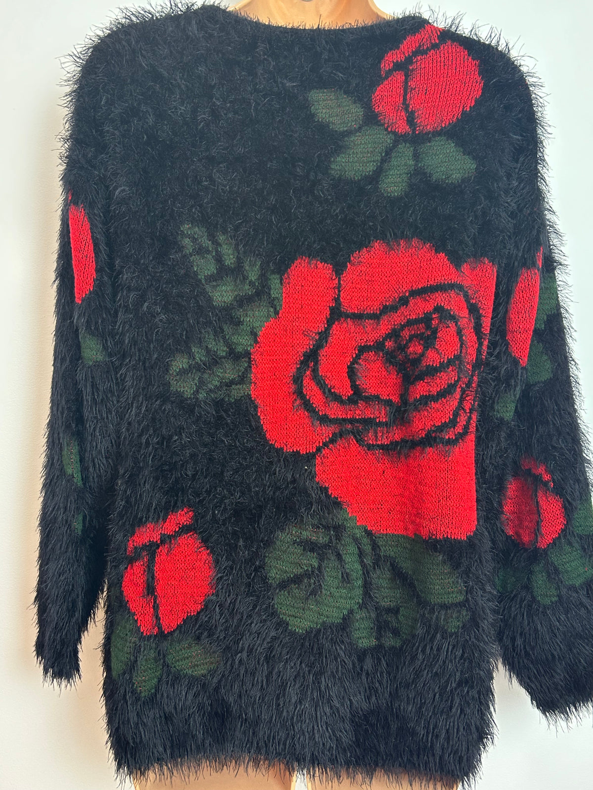 AMY VERMONT Size 10-12 Black & Red Floral Super Soft Fluffy Jumper