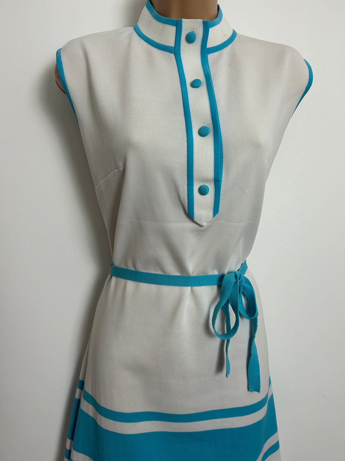 Vintage 1960s Size 12-14 White & Turquoise Stripe Sleeveless Belted Summer Mod Dress