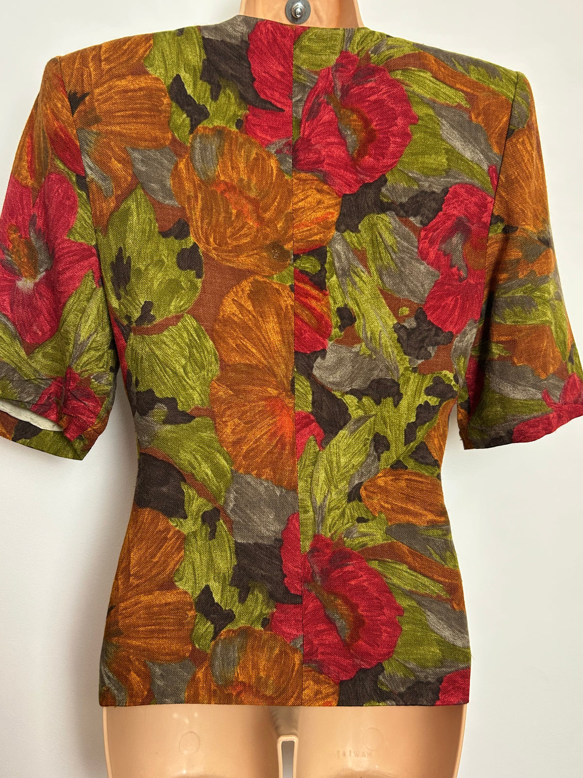 Vintge 1980s DRESSAGE BY PAUL COSTELLO Size 8 Rusty Brown Red & Green Floral Linen Mix Short Sleeve Blazer