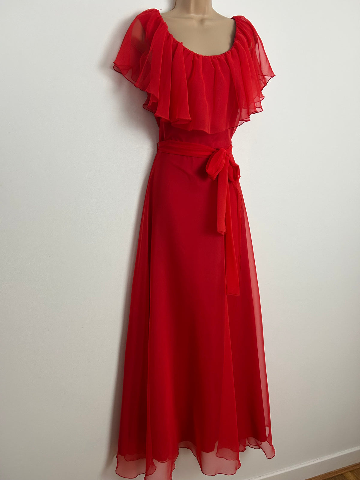 Vintage 1970s VERA MONT PARIS Size 8 Red Cape Sleeve Belted Occasion Maxi Dress